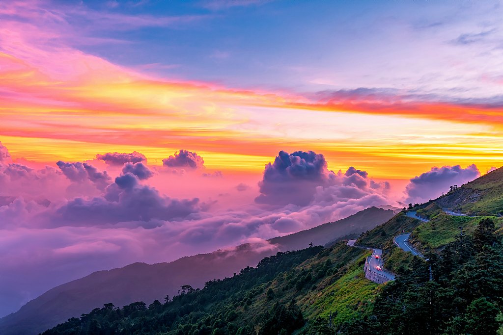 绿宝石493日落山：攀登壮丽山巅，目睹夕阳魅力