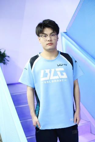 陈赫玩的枪战游戏是什么_陈赫玩的游戏叫什么_陈赫玩lol